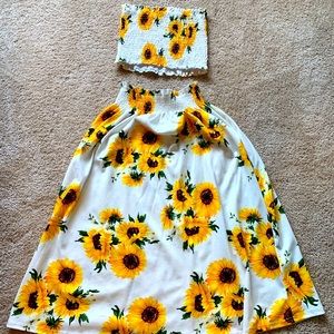 Brand new sun flower 2 pc tube top stretch skirt